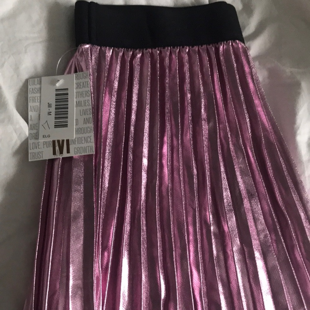 Elegant Jill Lularoe skirt!!! Metallic pink!